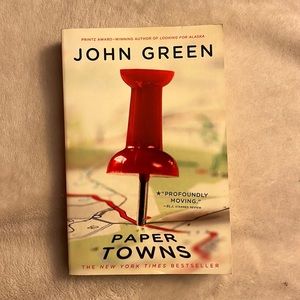 Paper towns by John green. Great condition!